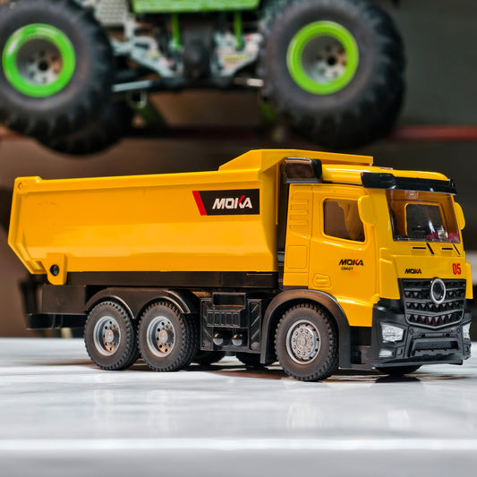 Dump truck