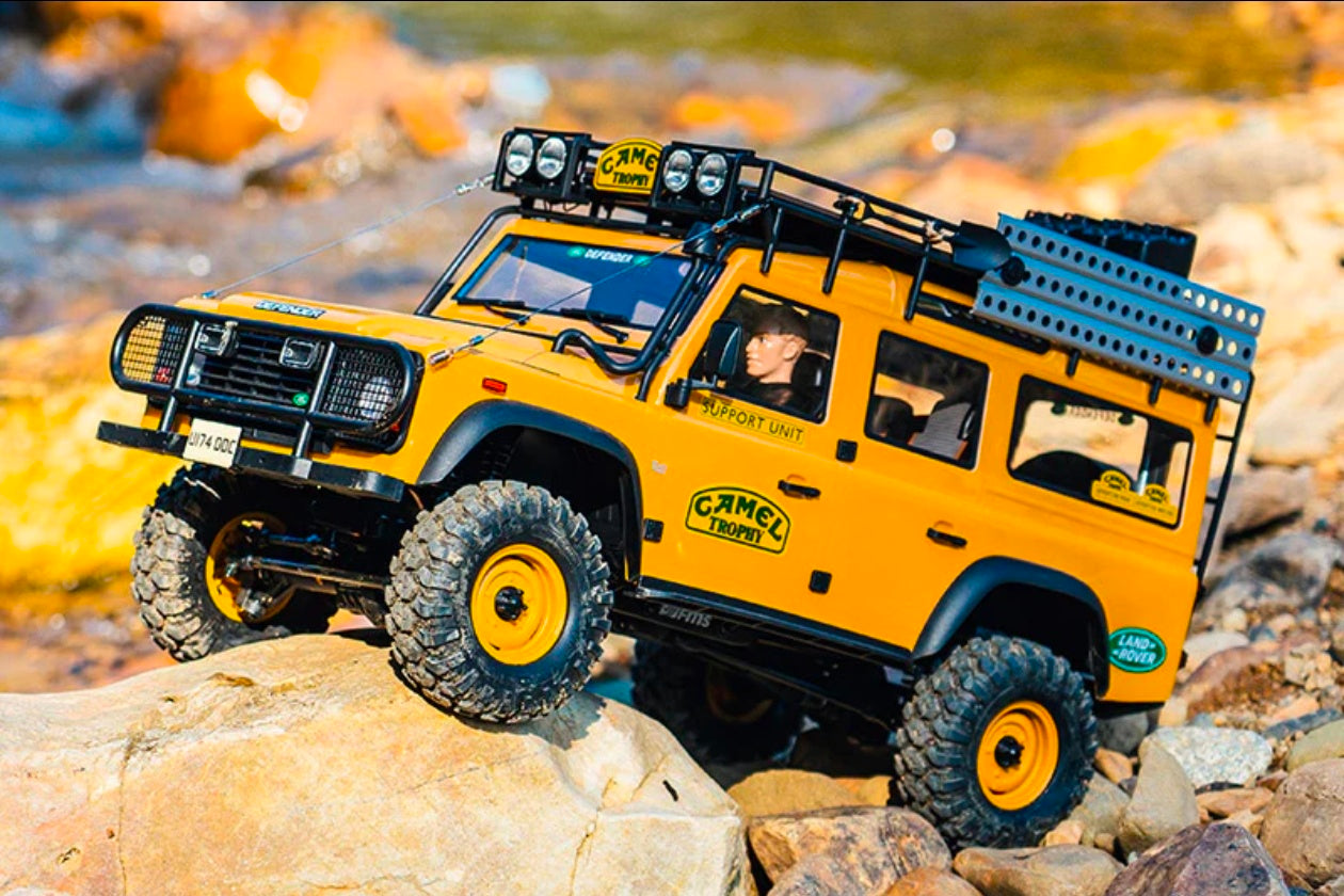FMS 1:10 FCX10 Land Rover Defender RS Yellow